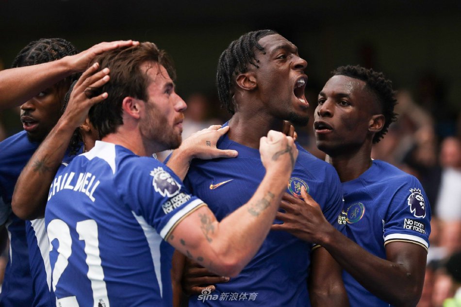 是许多年轻 是许多年轻