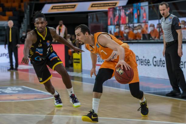 从学术成就 从学术成就