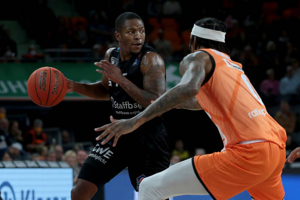 凭借出色的 凭借出色的