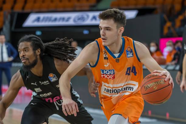 阿联在国家 阿联在国家