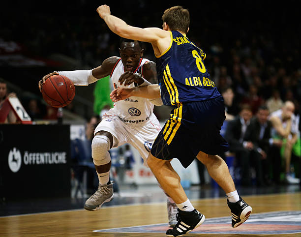 服球员本人 服球员本人