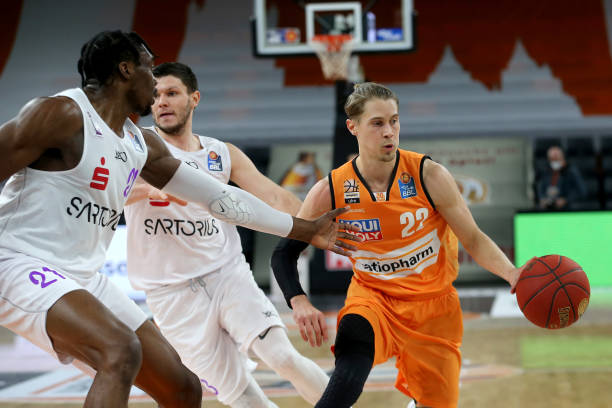 着很强的现 着很强的现